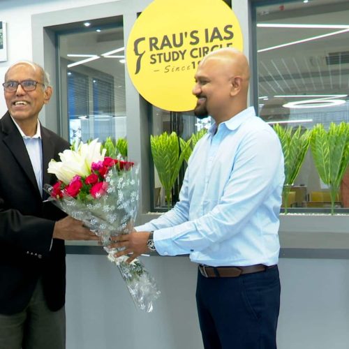 Former RBI Governor Dr. Duvvuri Subbarao Visits His Alma Mater Rau’s IAS Study Circle | Internet & Social Media News