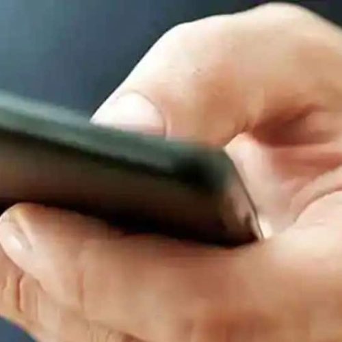 Smartphones Overtake Oil, Diamonds To Become India’s Top Export In FY25 | Technology News